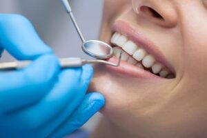 Who performs expert wisdom teeth removal specialist in Murrieta