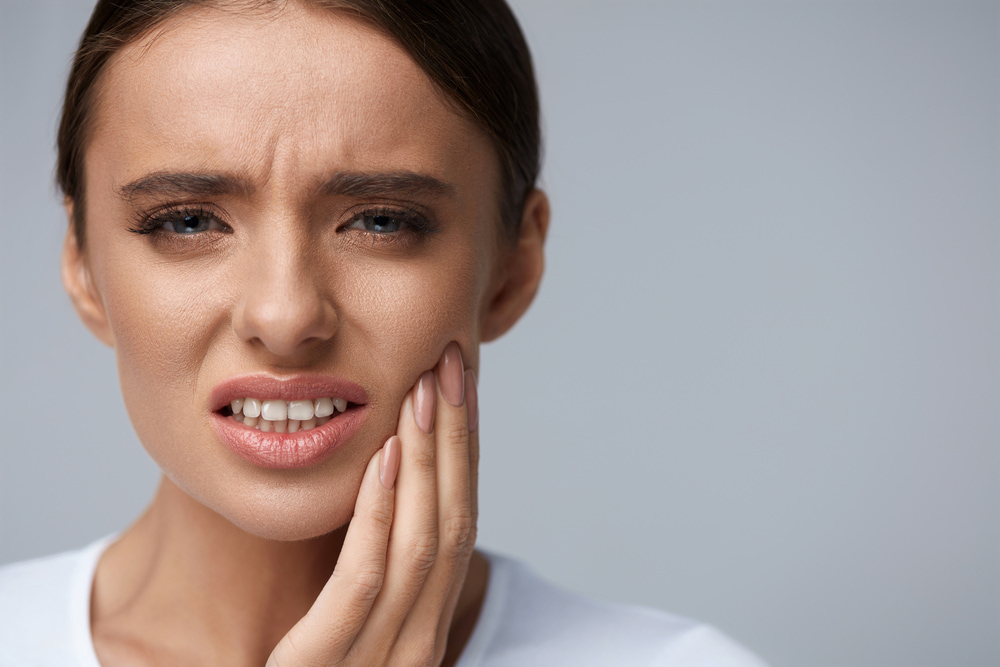 Who provides reliable emergency wisdom teeth extraction in Escondido