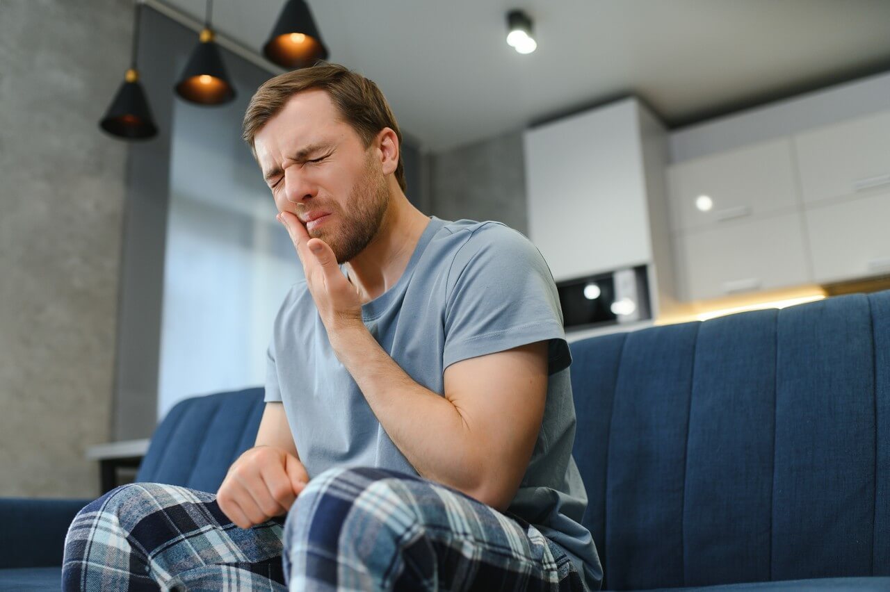 how to prevent nerve damage after tooth extraction