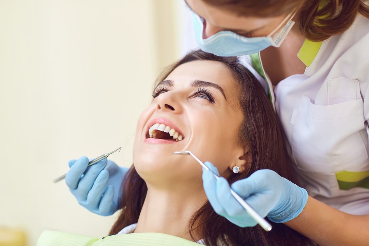 sinus complications after upper wisdom tooth extraction