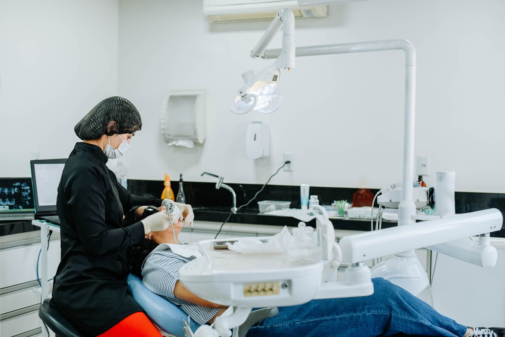 What are subperiosteal dental implants